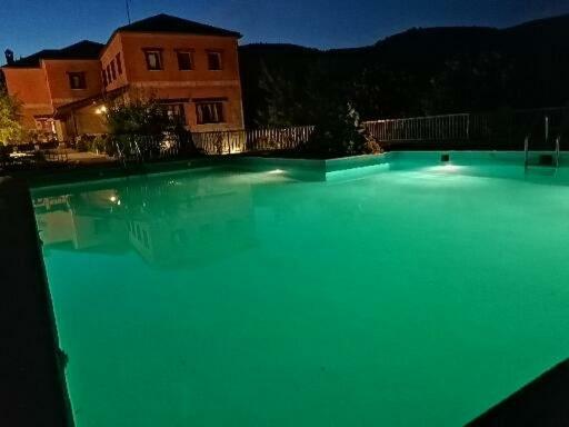 Hotel Rural Don Burguillo El Tiemblo Exterior photo
